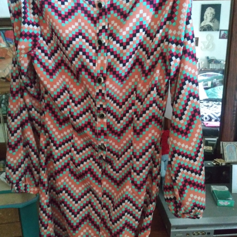 Women's blouse - Picture 2 of 2